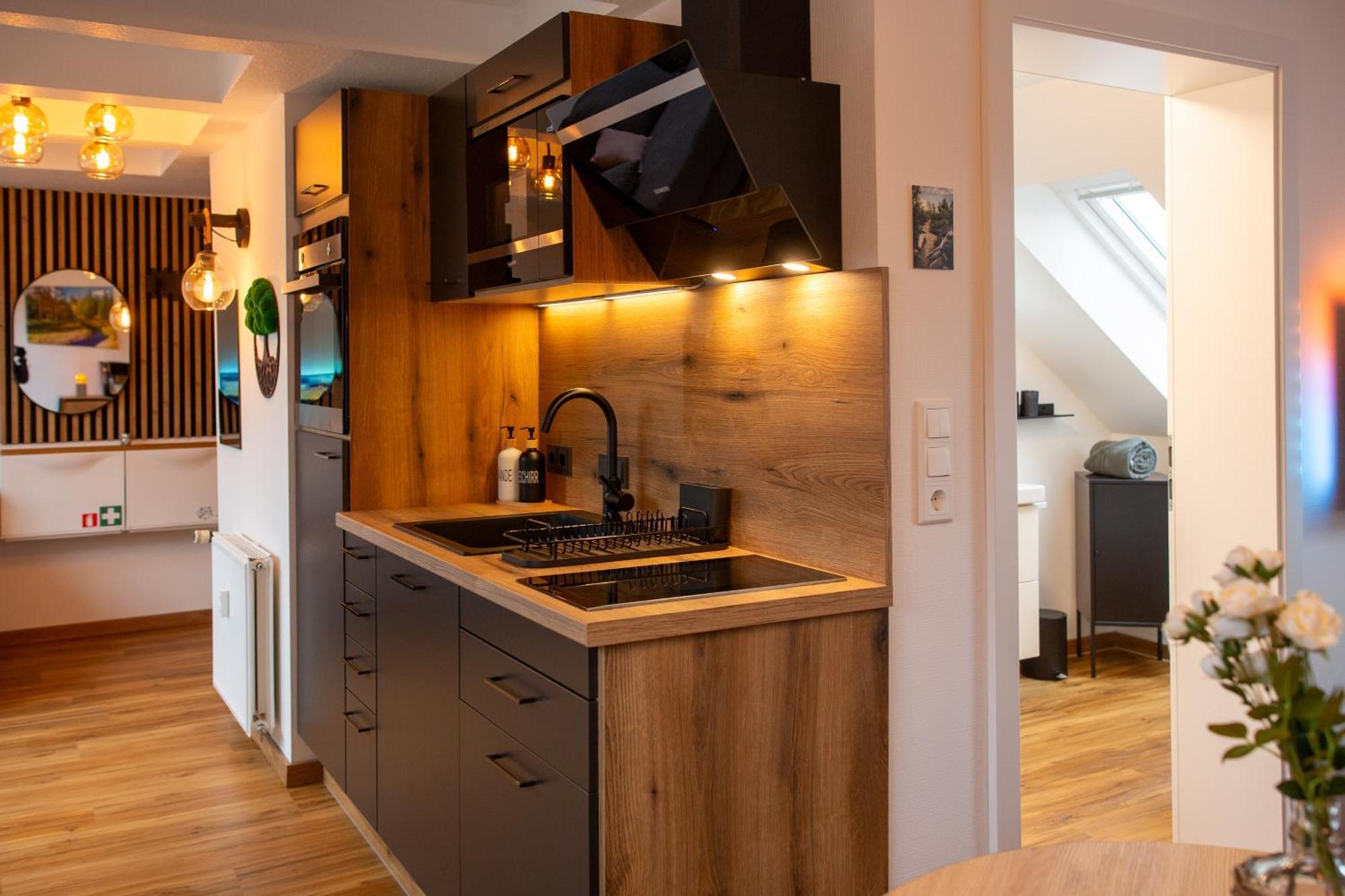 Neu! 9,8 Aussergewoehnlich Bergblick Mit Balkon Boxspringbett Kaffeevollautomat Inkl Bettwaesche Handtuecher #meenefewo De Apartment *